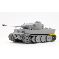 Border model 1:35 Tiger I Initial Production s.Pz.Abt. 502 Leningrad Region 1942/3 Winter (3 in 1)